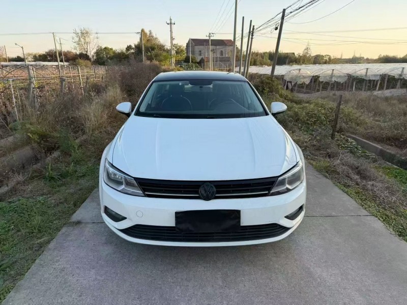 绍兴18年大众凌渡1