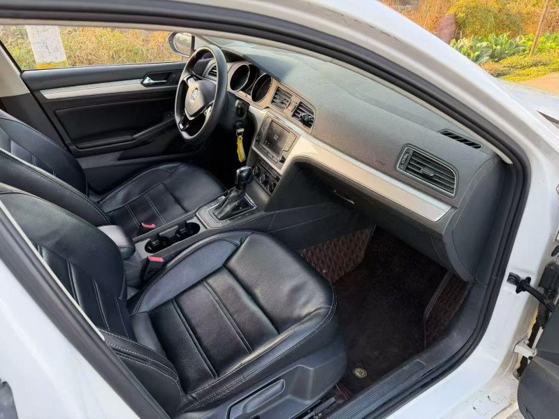 绍兴18年大众凌渡6