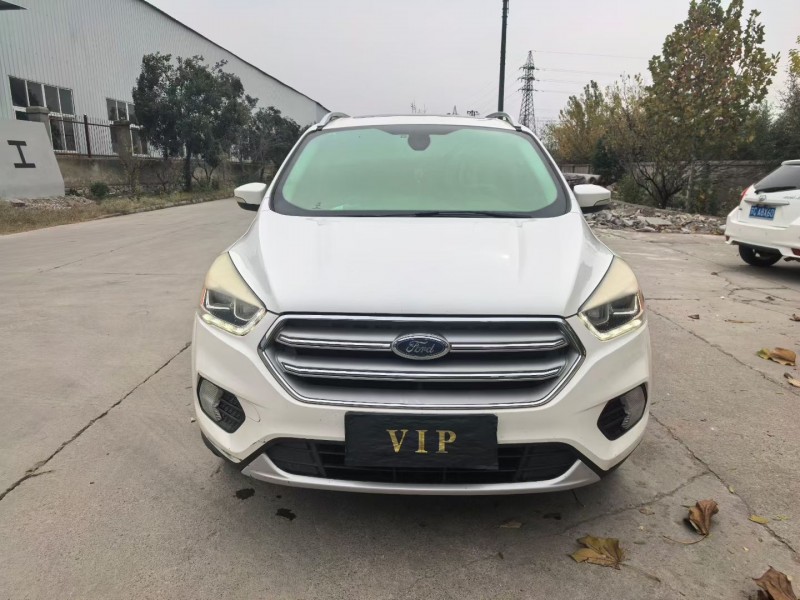 徐州17年福特翼虎1