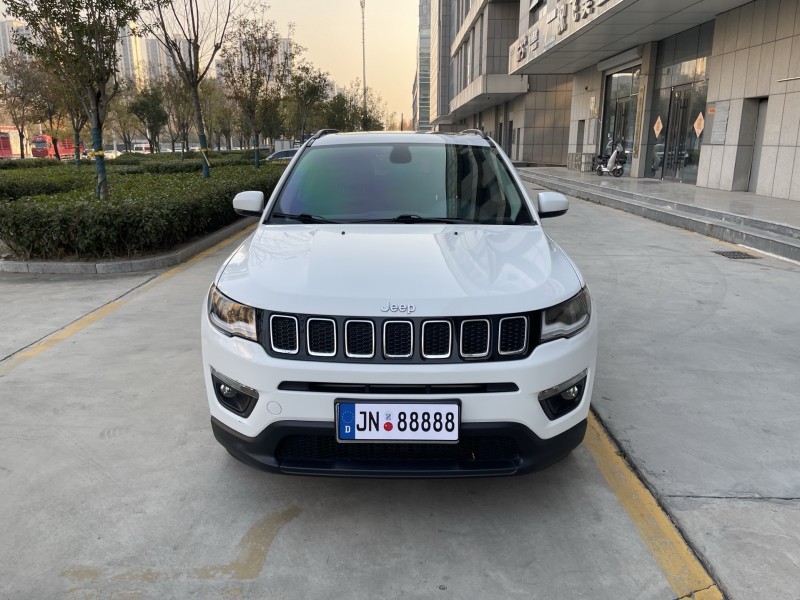 济宁18年Jeep指南者1