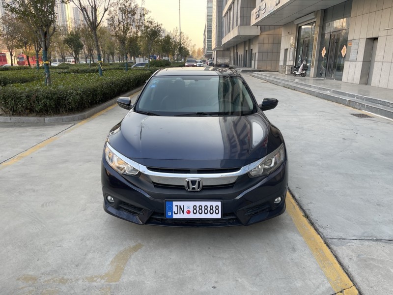 济宁18年本田思域1