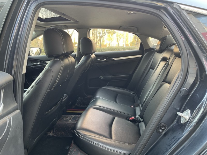 济宁18年本田思域4