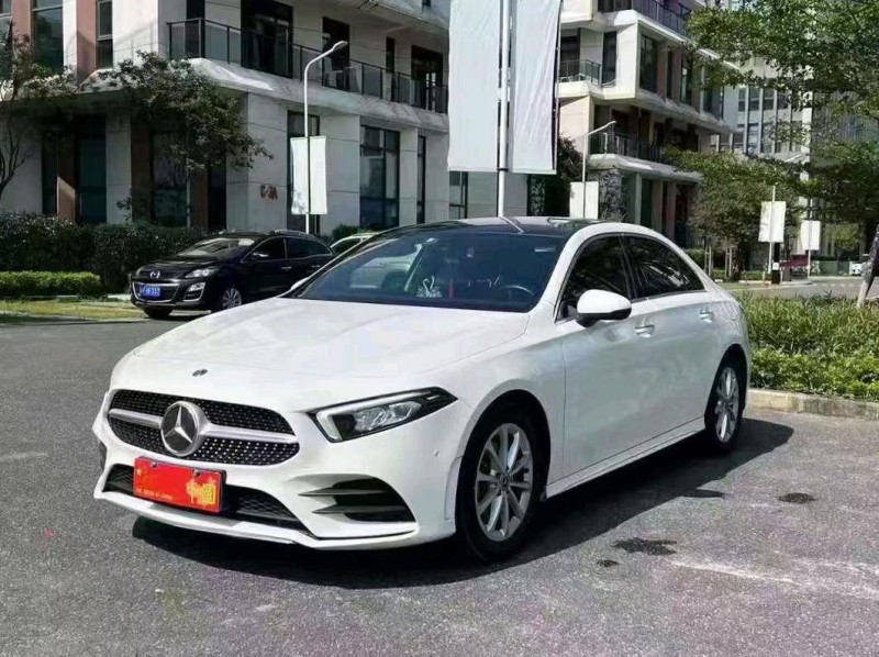 广州19年奔驰A2