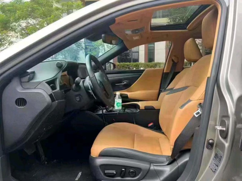 广州23年雷克萨斯ES9