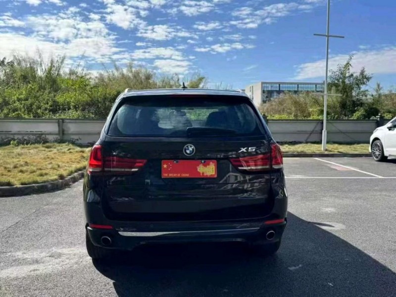 广州19年宝马X54