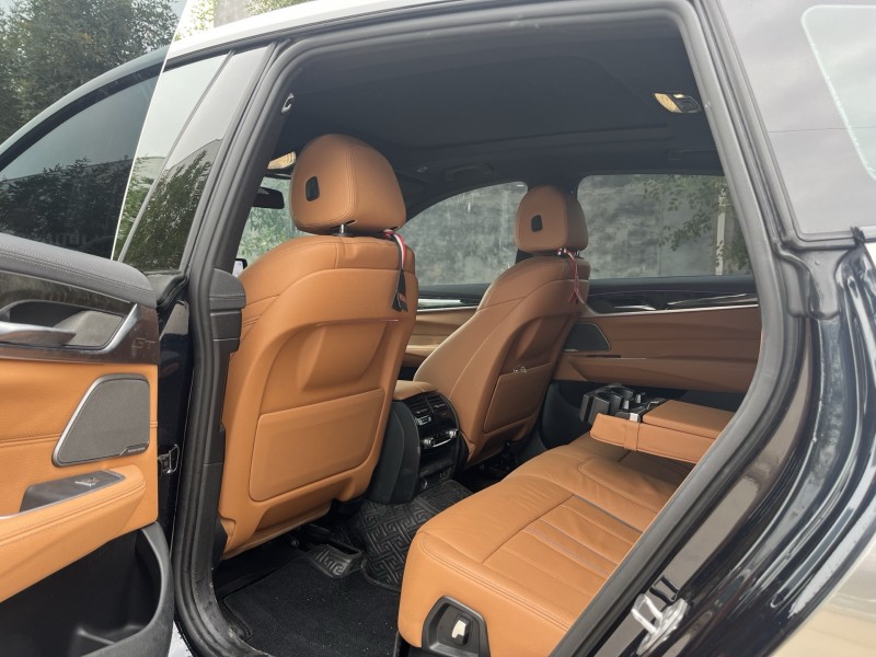 新乡24年宝马6系9