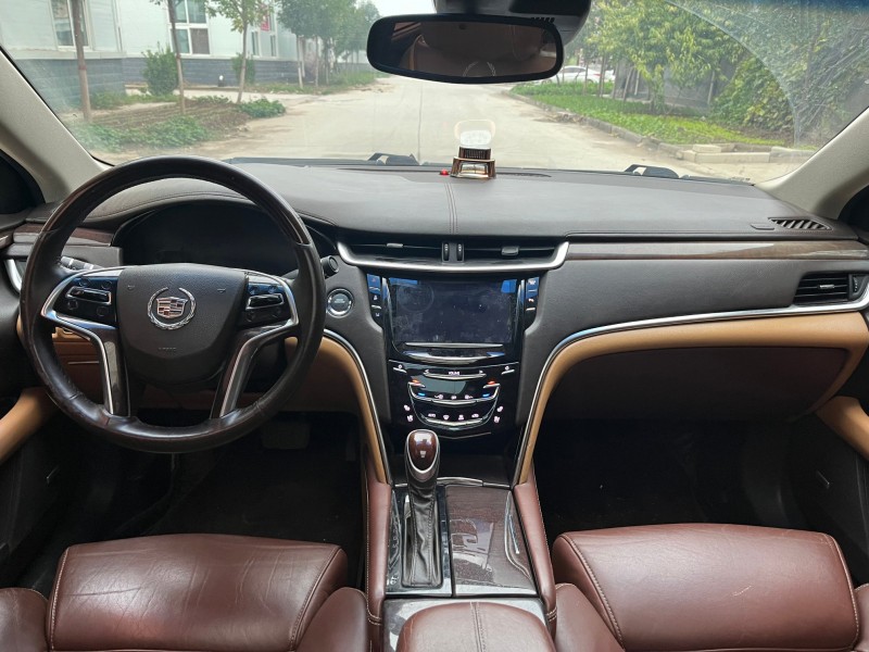 新乡13年凯迪拉克XTS5