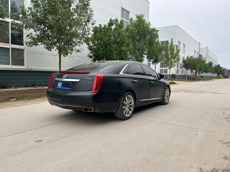 新乡13年凯迪拉克XTS9