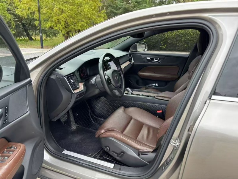 枣庄21年沃尔沃S60L4