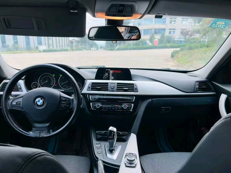 青岛16年宝马3系5