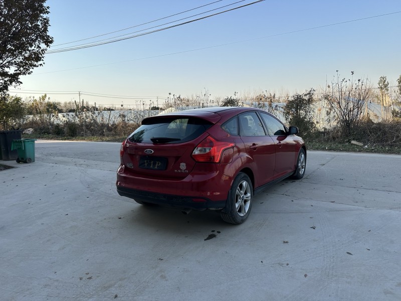 徐州13年福特福克斯4