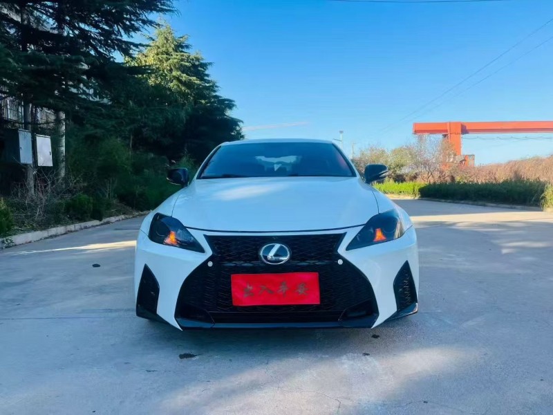 枣庄10年雷克萨斯IS1