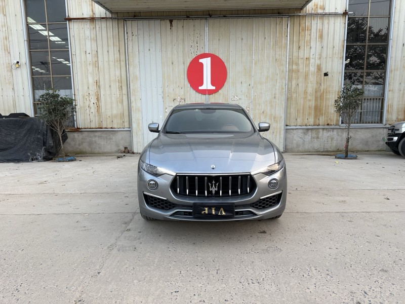 徐州23年玛莎拉蒂Levante1