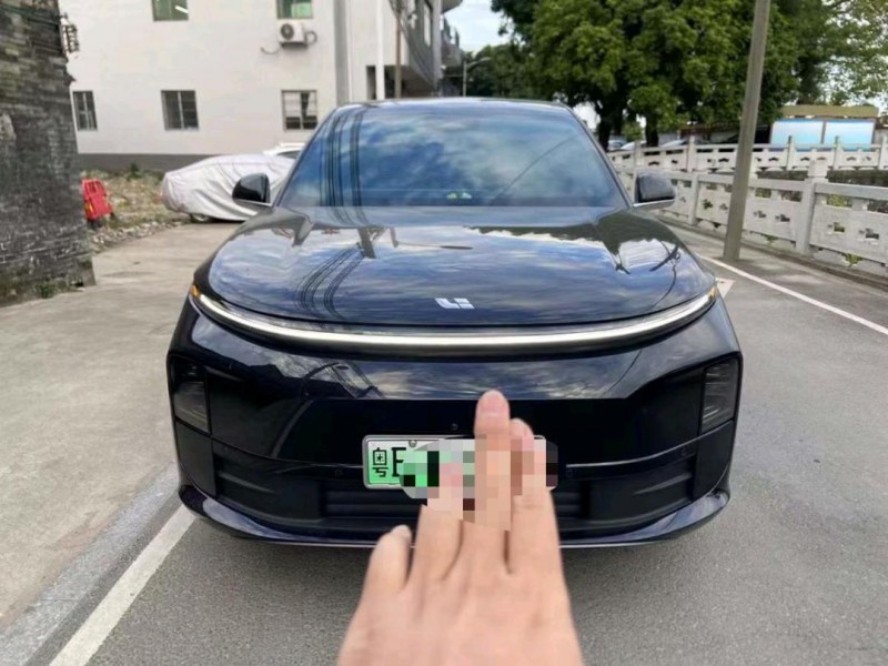 广州24年理想L61