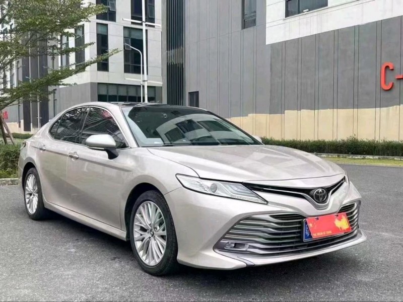 广州21年丰田凯美瑞2