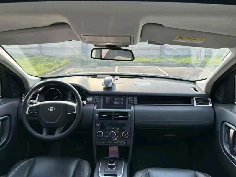 广州17年路虎发现神行7