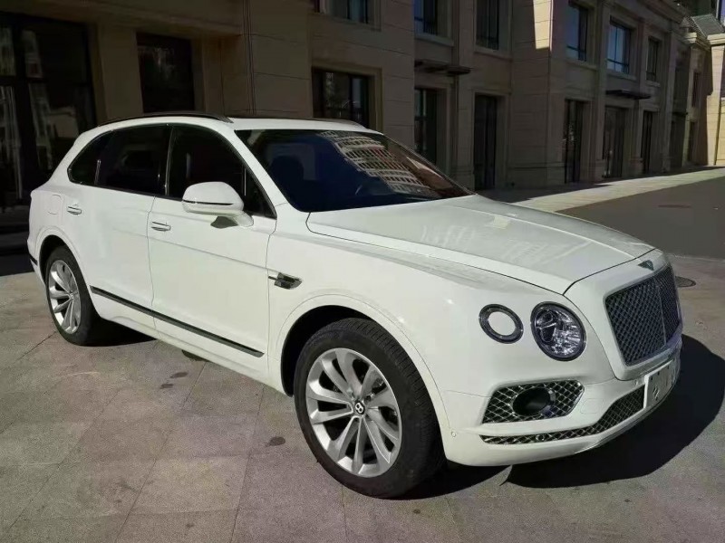 东营17年宾利添越3