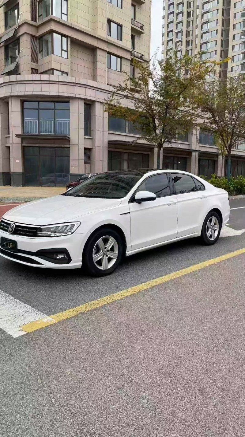 青岛20年大众凌渡3