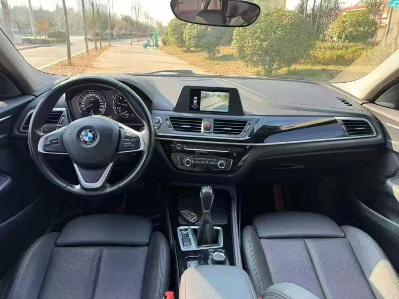 济宁18年宝马1系5