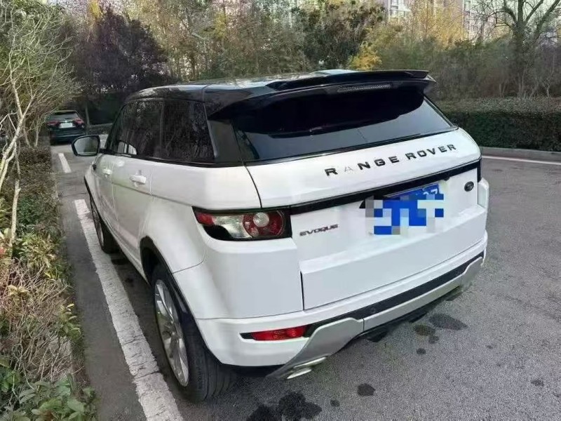 济宁12年路虎极光5