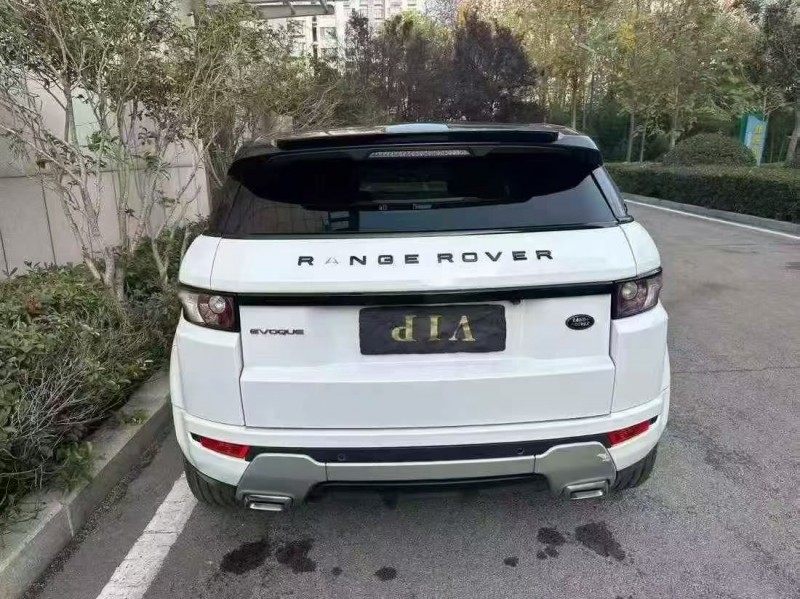 济宁12年路虎极光9