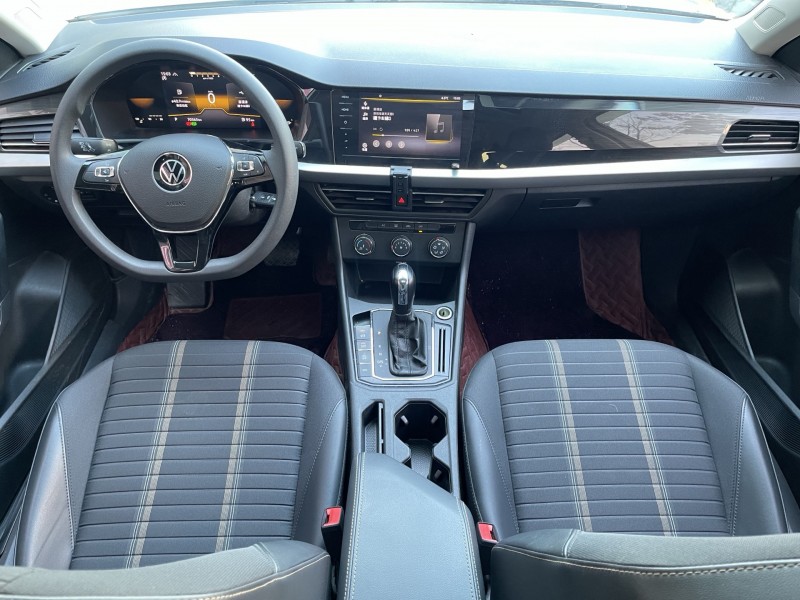 济宁22年大众朗逸4