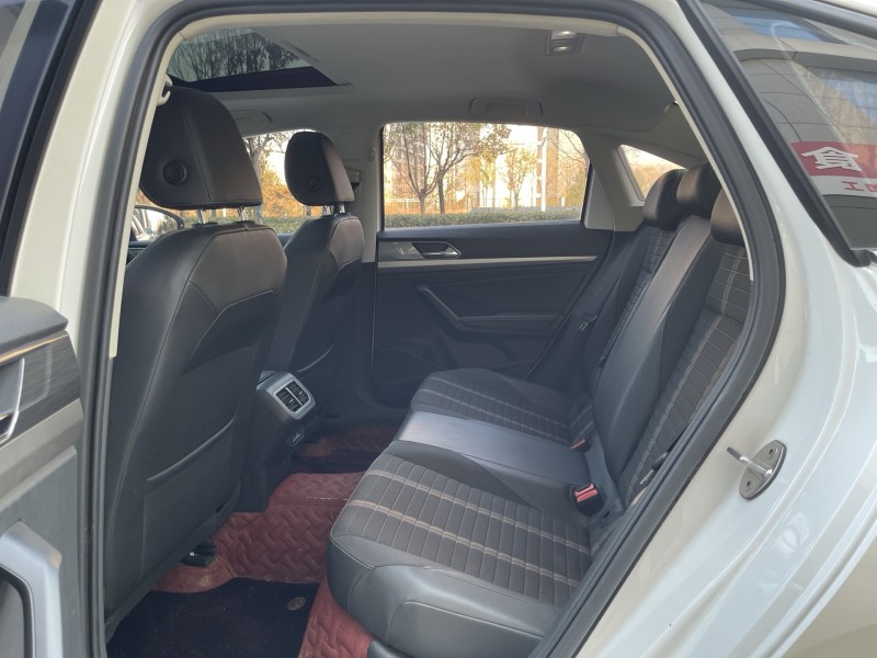 济宁22年大众朗逸6