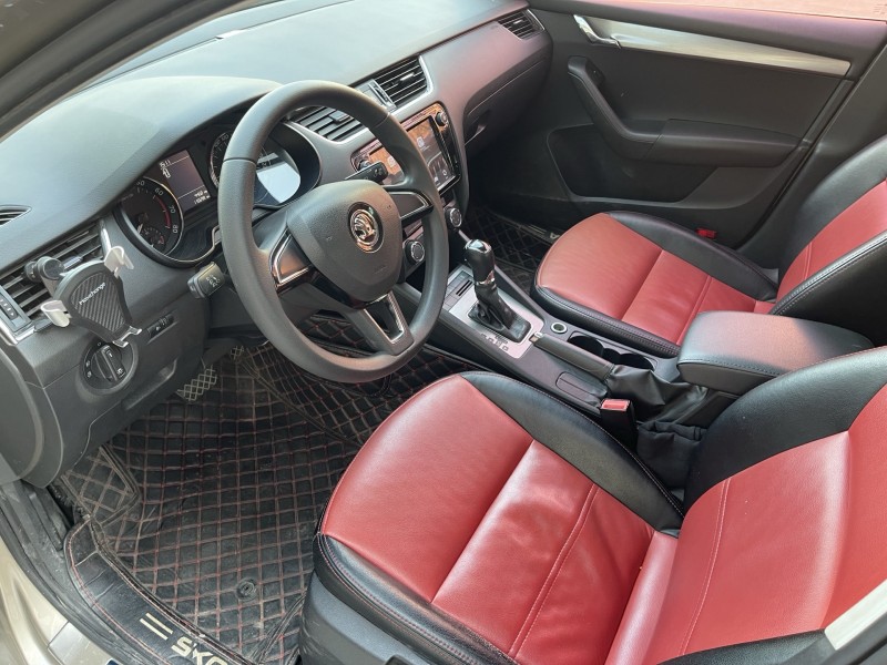 济宁18年斯柯达明锐4