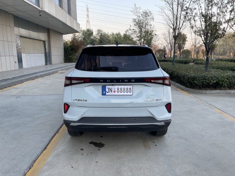 济宁22年五菱汽车星辰9