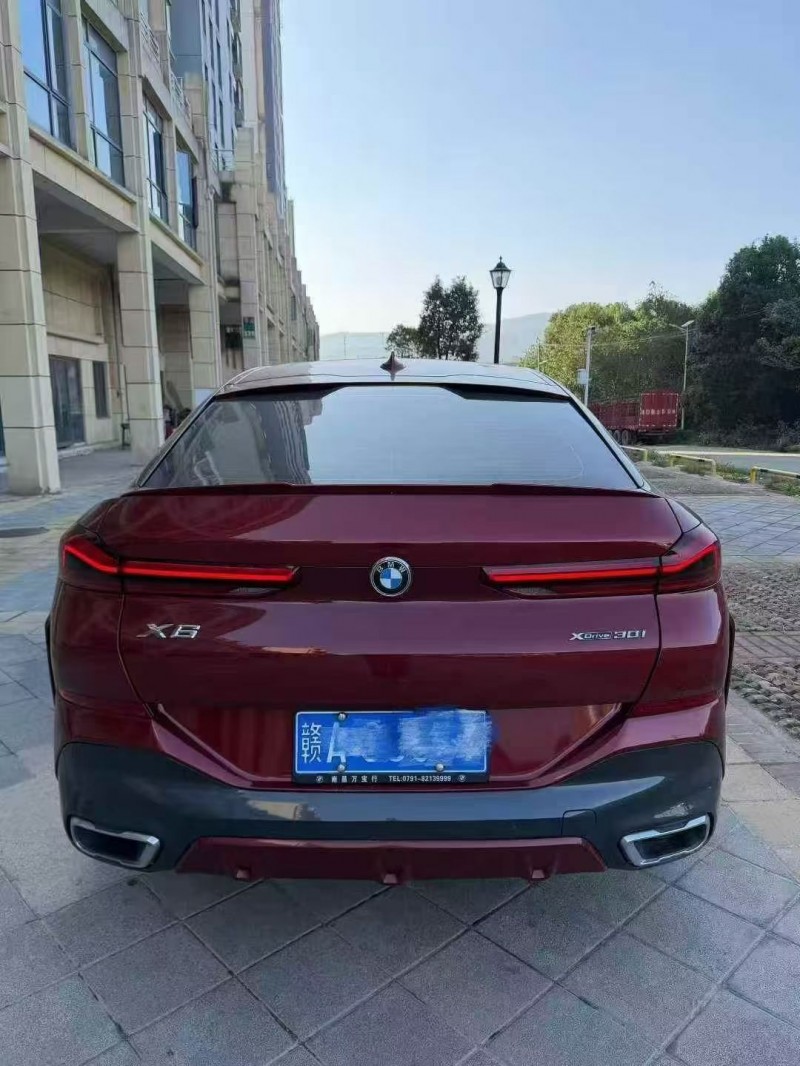 新余21年宝马X69