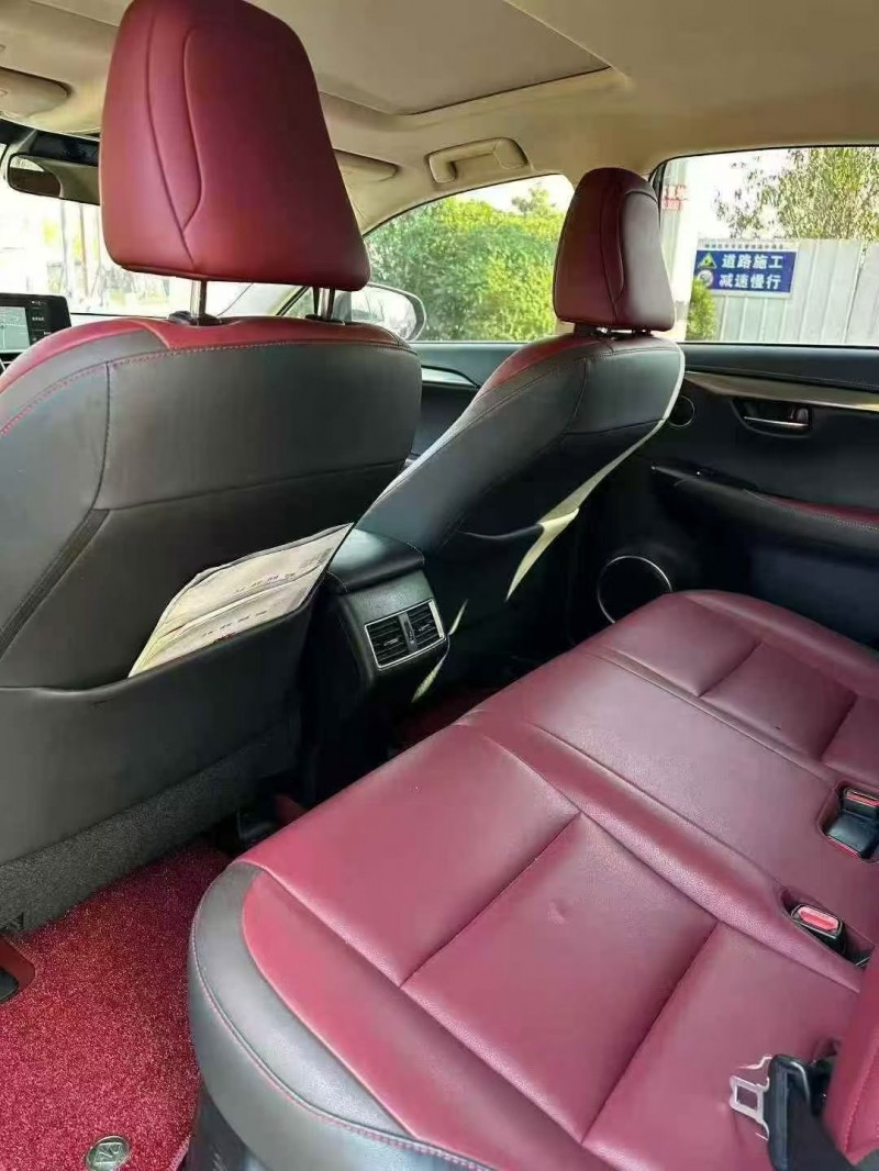 东营18年雷克萨斯NX4