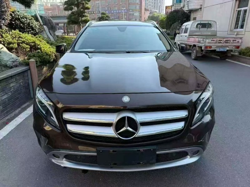 舟山17年奔驰GLA1