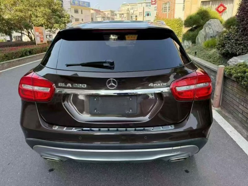 舟山17年奔驰GLA9