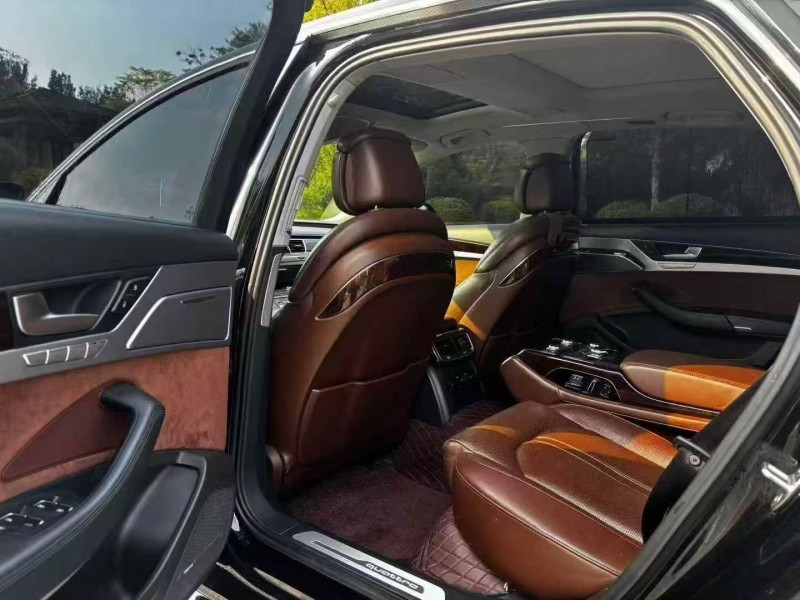 淄博17年奥迪A8L6