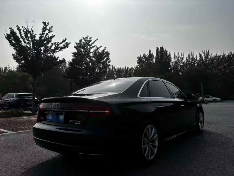 淄博17年奥迪A8L7