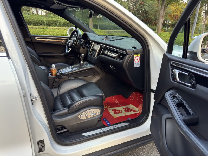 盐城14年保时捷Macan9