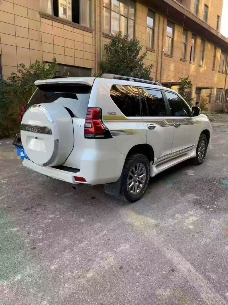 常州20年丰田普拉多8