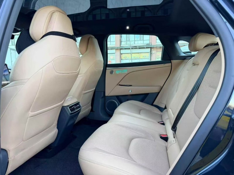 邯郸25年极狐汽车阿尔法6