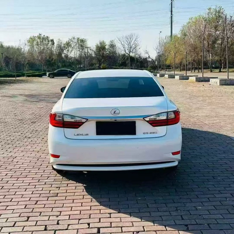 济宁17年雷克萨斯ES9