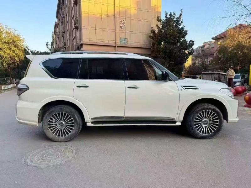 潍坊19年日产途乐6