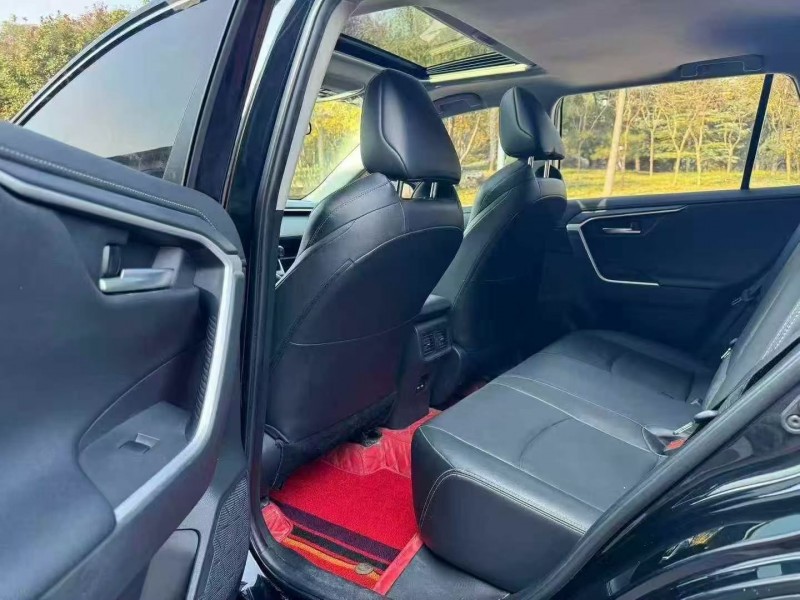 枣庄21年丰田威兰达7