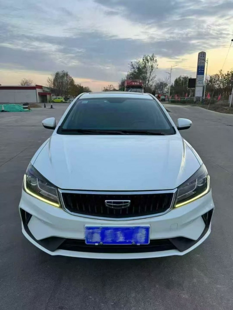 泰安21年吉利帝豪1