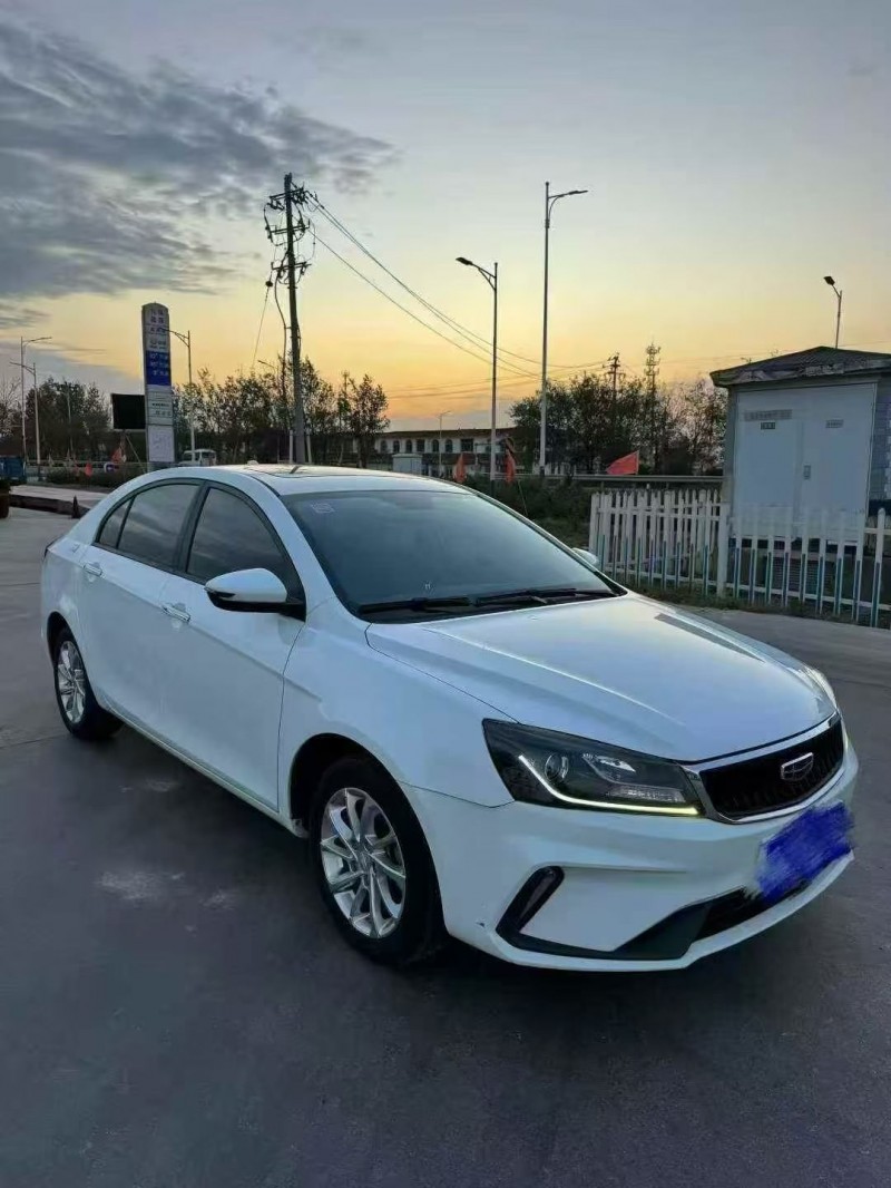 泰安21年吉利帝豪2