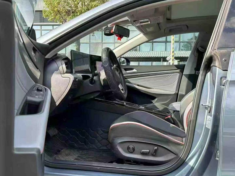 东莞22年大众凌渡4