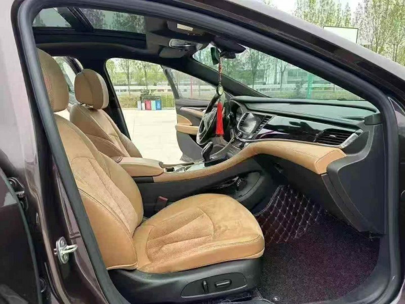 徐州17年别克君越5