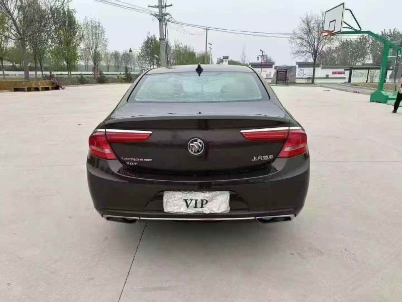 徐州17年别克君越9