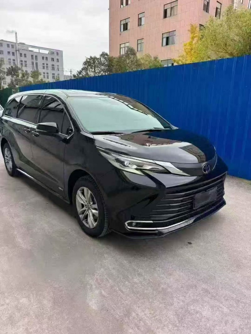 嘉兴24年丰田塞纳3