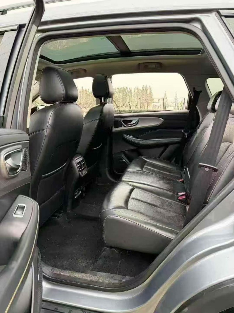 湖州20年荣威RX54