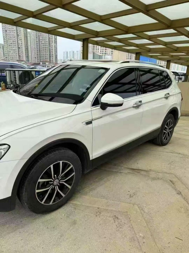 苏州19年大众途观3