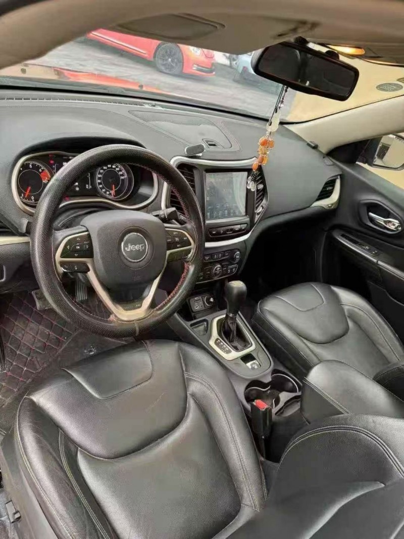 徐州17年Jeep自由光3
